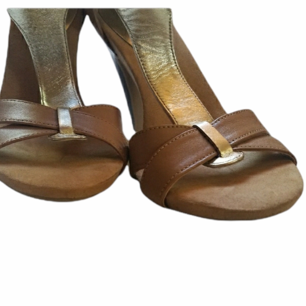 NINE WEST Nosashay T Strap Heel - Picture 3 of 10